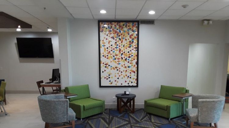 Holiday Inn Express Easton Lobby