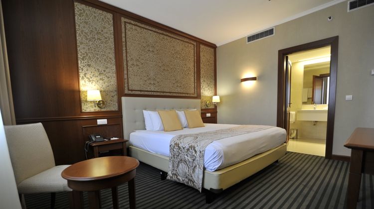 Holiday Inn Skopje Suite