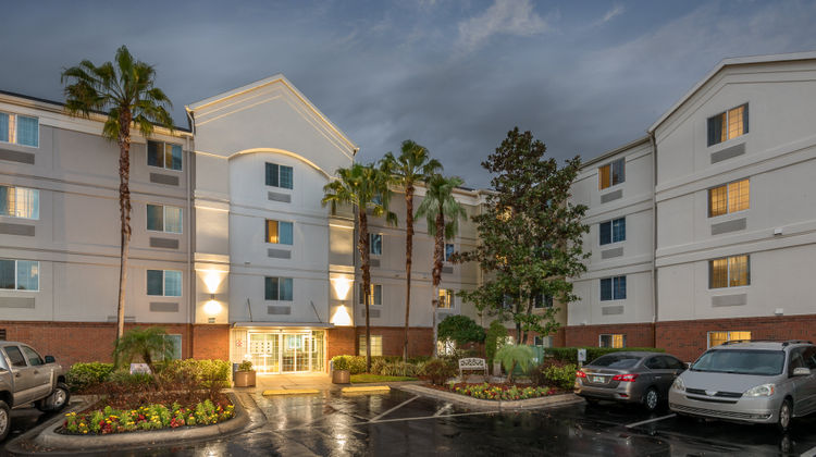 Candlewood Suites Exterior