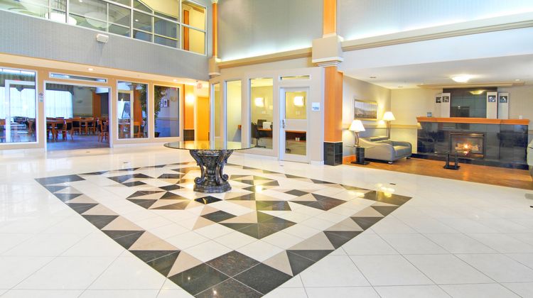 Holiday Inn Express Lobby