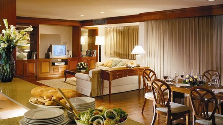 Bliston Suwan Park View Hotel Room