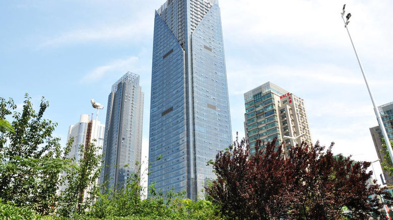 <b>New Century Grand Hotel Qingdao Exterior</b>. Images powered by <a href="https://www.leonardoworldwide.com/" title="Leonardo Worldwide" target="_blank">Leonardo</a>.