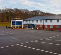 Holiday Inn Express Canterbury Exterior