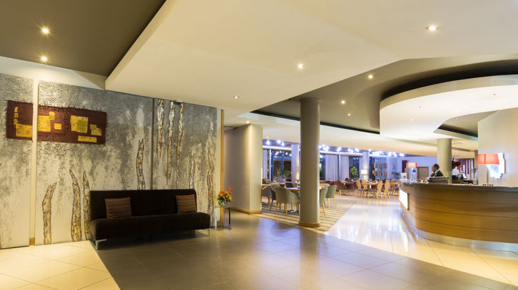 Holiday Inn Express Sandton-Woodmead Lobby
