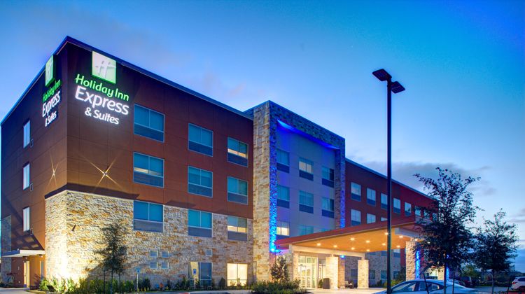 Holiday Inn Express/Suites Houston NW Exterior