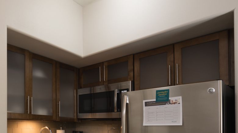 <b>Staybridge Suites Lake Jackson Room</b>. Images powered by <a href="https://www.leonardoworldwide.com/" title="Leonardo Worldwide" target="_blank">Leonardo</a>.
