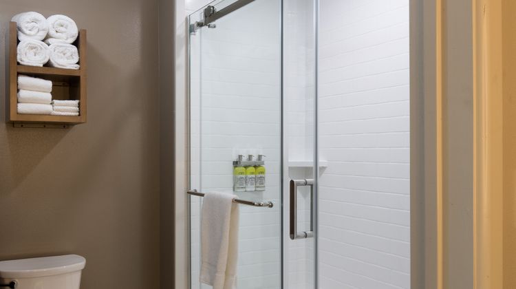 Staybridge Suites Lake Jackson Room