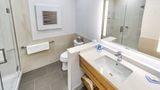 Holiday Inn Expr & Stes Trois-Rivieres W Room