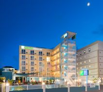 Holiday Inn Express & Suites Nassau Exterior