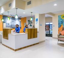 Holiday Inn Express & Suites Nassau Lobby