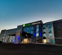 Holiday Inn Expr & Stes Trois-Rivieres W Exterior