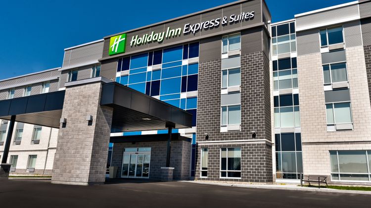 Holiday Inn Expr & Stes Trois-Rivieres W Exterior