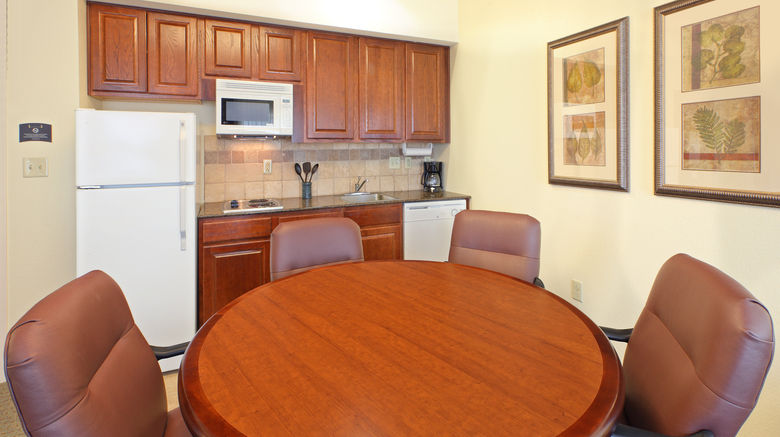 <b>Staybridge Suites Hot Springs Suite</b>. Images powered by <a href="https://www.leonardoworldwide.com/" title="Leonardo Worldwide" target="_blank">Leonardo</a>.