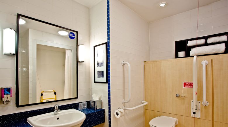 <b>Holiday Inn Express Shrewsbury Room</b>. Images powered by <a href="https://www.leonardoworldwide.com/" title="Leonardo Worldwide" target="_blank">Leonardo</a>.