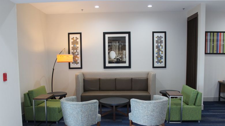 <b>Holiday Inn Express Hotel & Suites Lobby</b>. Images powered by <a href="https://www.leonardoworldwide.com/" title="Leonardo Worldwide" target="_blank">Leonardo</a>.