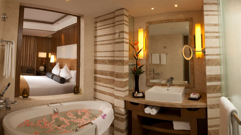 <b>Crowne Plaza New Delhi Okhla Room</b>. Images powered by <a href="https://www.leonardoworldwide.com/" title="Leonardo Worldwide" target="_blank">Leonardo</a>.