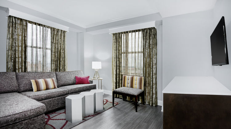 Hotel Indigo Dallas Downtown Suite