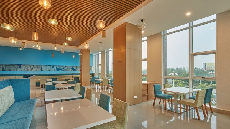 <b>Holiday Inn Express Luoyang Yichuan Restaurant</b>. Images powered by <a href="https://www.leonardoworldwide.com/" title="Leonardo Worldwide" target="_blank">Leonardo</a>.