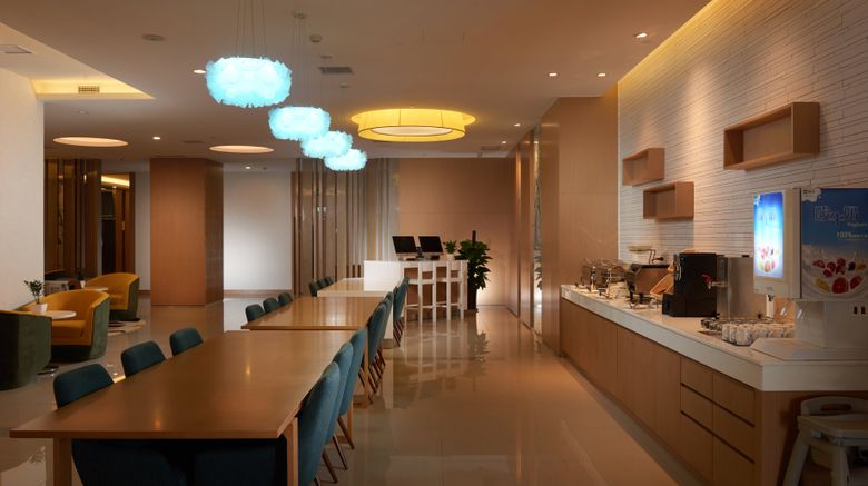 <b>Holiday Inn Express Luoyang Yichuan Restaurant</b>. Images powered by <a href="https://www.leonardoworldwide.com/" title="Leonardo Worldwide" target="_blank">Leonardo</a>.