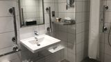 <b>Holiday Inn London Shepperton Room</b>. Images powered by <a href="https://www.leonardoworldwide.com/" title="Leonardo Worldwide" target="_blank">Leonardo</a>.