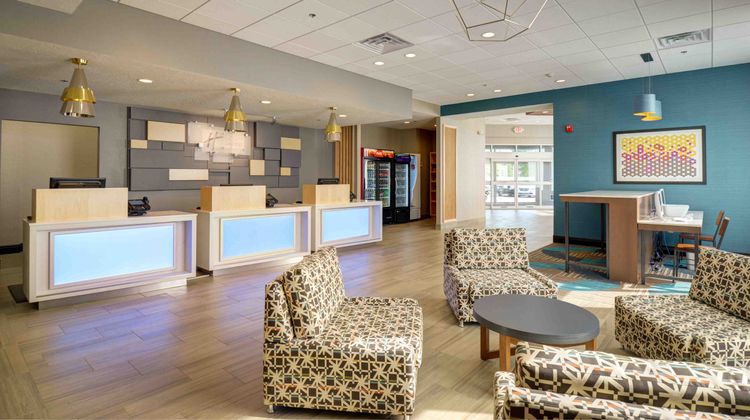Holiday Inn Express North Platte Lobby