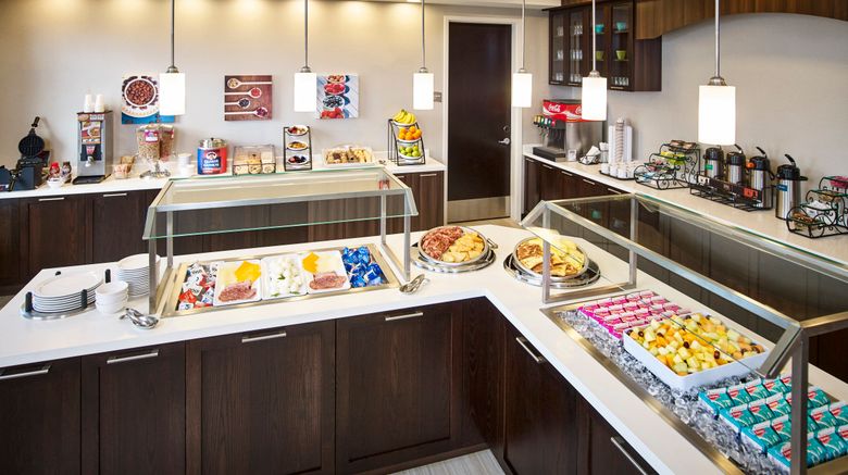 <b>Staybridge Suites Niagara-on-the-Lake Restaurant</b>. Images powered by <a href="https://www.leonardoworldwide.com/" title="Leonardo Worldwide" target="_blank">Leonardo</a>.