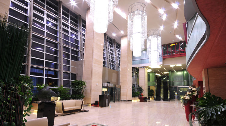 Holiday Inn Xi'an Greenland Century City Lobby