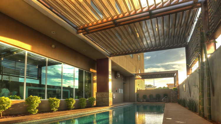 Holiday Inn Express & Suites Mexicali Pool
