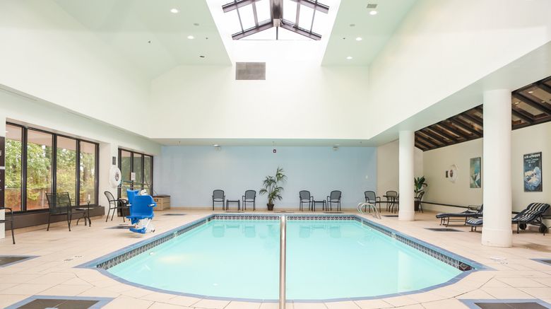 <b>Crowne Plaza Virginia Beach Town Center Pool</b>. Images powered by <a href="https://www.leonardoworldwide.com/" title="Leonardo Worldwide" target="_blank">Leonardo</a>.