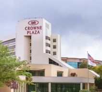 Crowne Plaza Virginia Beach Town Center Exterior