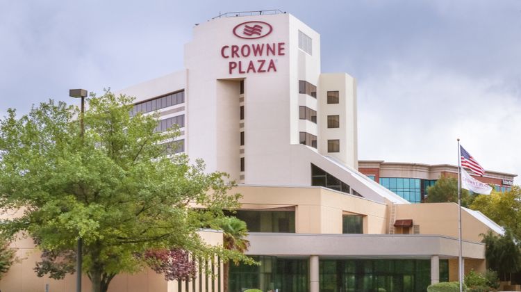 Crowne Plaza Virginia Beach Town Center Exterior