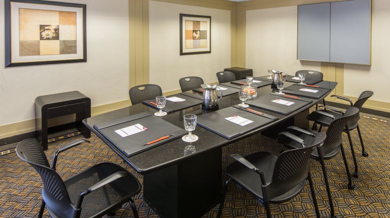 <b>Crowne Plaza Virginia Beach Town Center Meeting</b>. Images powered by <a href="https://www.leonardoworldwide.com/" title="Leonardo Worldwide" target="_blank">Leonardo</a>.