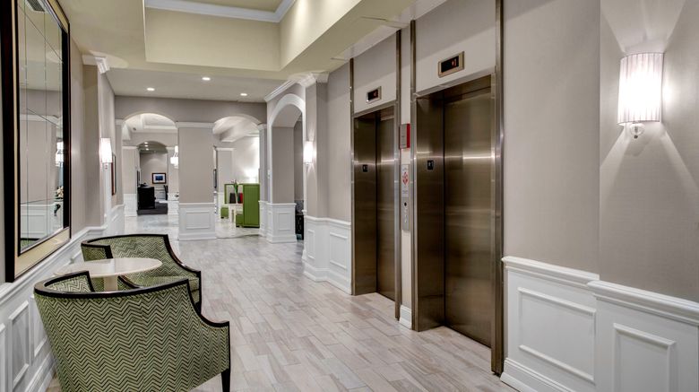 <b>Holiday Inn Savannah Historic District Lobby</b>. Images powered by <a href="https://www.leonardoworldwide.com/" title="Leonardo Worldwide" target="_blank">Leonardo</a>.