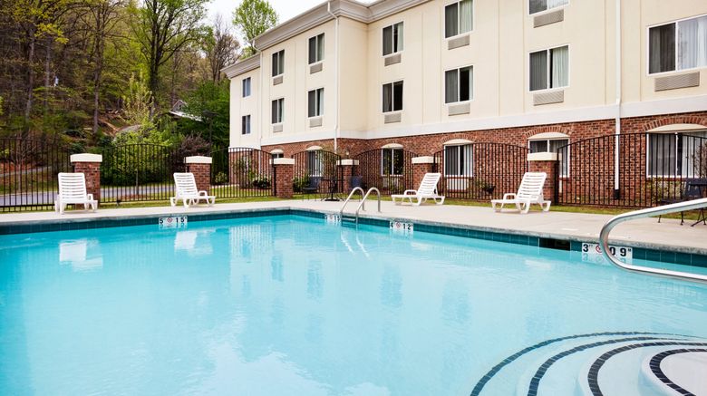 <b>Holiday Inn Express Hotel & Suites Pool</b>. Images powered by <a href="https://www.leonardoworldwide.com/" title="Leonardo Worldwide" target="_blank">Leonardo</a>.
