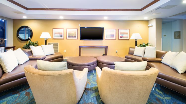 Candlewood Suites Wake Forest Lobby