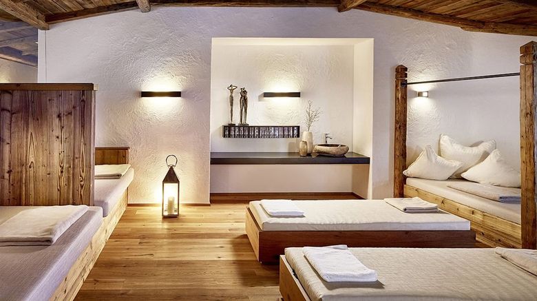 <b>Relais Chateaux Spa Hotel Jagdhof Spa</b>. Images powered by <a href="https://www.leonardoworldwide.com/" title="Leonardo Worldwide" target="_blank">Leonardo</a>.