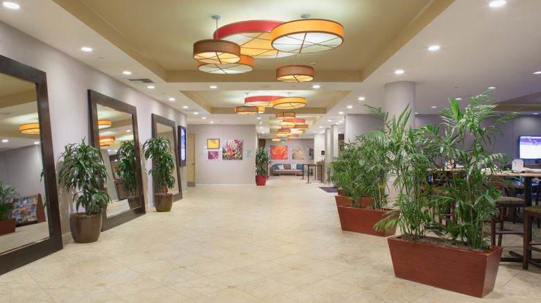 <b>Crowne Plaza Ventura Beach Lobby</b>. Images powered by <a href="https://www.leonardoworldwide.com/" title="Leonardo Worldwide" target="_blank">Leonardo</a>.