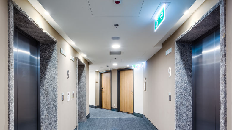 <b>Holiday Inn Warsaw City Centre Lobby</b>. Images powered by <a href="https://www.leonardoworldwide.com/" title="Leonardo Worldwide" target="_blank">Leonardo</a>.