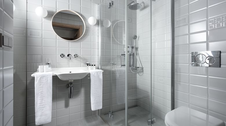 <b>Relais & Chateaux Hotel Quadrille Room</b>. Images powered by <a href="https://www.leonardoworldwide.com/" title="Leonardo Worldwide" target="_blank">Leonardo</a>.