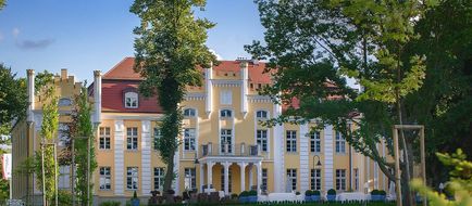 Relais & Chateaux Hotel Quadrille Exterior