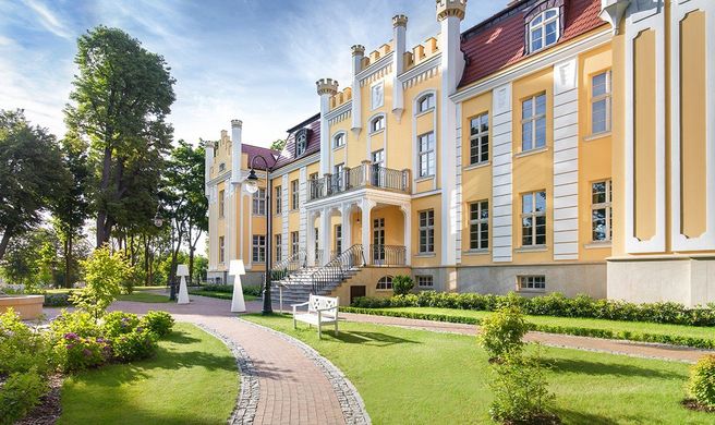 Relais & Chateaux Hotel Quadrille Exterior
