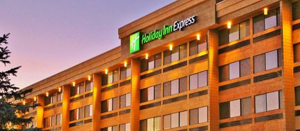 Holiday Inn Express Flagstaff Exterior
