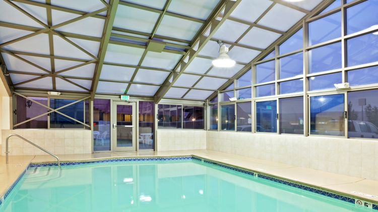 Holiday Inn Express Ellensburg Pool