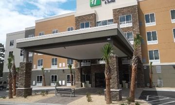 Holiday Inn Express & Stes Southport