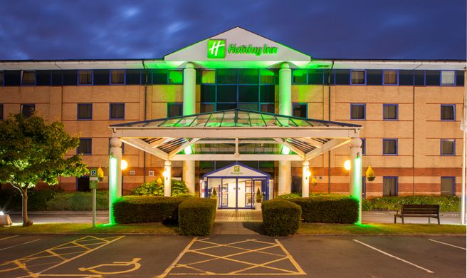Holiday Inn Warrington Exterior