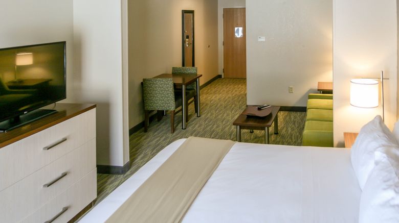 <b>Holiday Inn Express & Suites Suite</b>. Images powered by <a href="https://www.leonardoworldwide.com/" title="Leonardo Worldwide" target="_blank">Leonardo</a>.