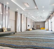Holiday Inn North Longview Lobby