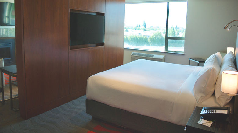 <b>Holiday Inn Vancouver Airport- Richmond Suite</b>. Images powered by <a href="https://www.leonardoworldwide.com/" title="Leonardo Worldwide" target="_blank">Leonardo</a>.