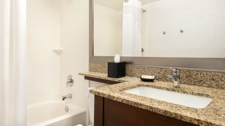 <b>Holiday Inn Hotel & Stes, Des Moines NW Room</b>. Images powered by <a href="https://www.leonardoworldwide.com/" title="Leonardo Worldwide" target="_blank">Leonardo</a>.