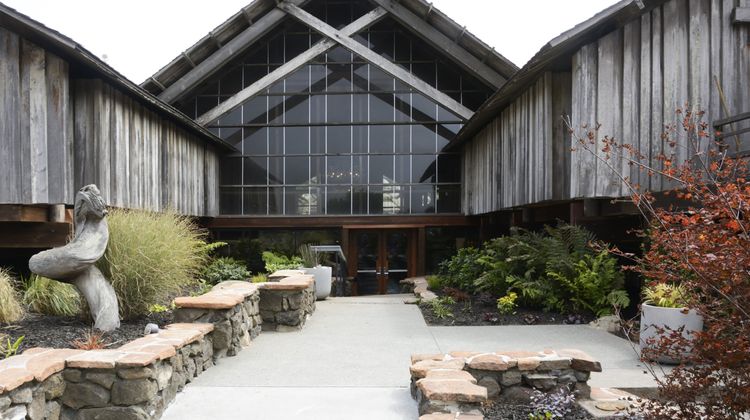 Timber Cove Resort Exterior